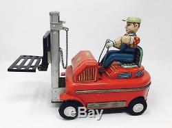 1950's RARE japan Pressed Steel Battery Operated Tin B-Z Fork Lift Box Box Toy