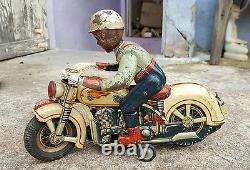 1950's VINTAGE RARE MODERN TOYS-POLICE BATTERY OPR. 11 MOTORCYCLE TIN TOY, JAPAN