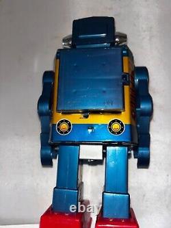 1960's HORIKAWA BATTERY OPERATED VIDEO ROBOT EXCELLENT with ORIGINAL BOX -WORKS