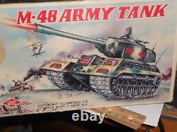 1960s LARGE 7 TIN BATTERY LIGHT/SOUND/MOTION M-48 COMBAT TANK & BOX & WORKS