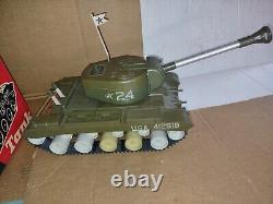 1960s REMCO BATTERY OP. US ARMY BULLDOG TANK w 7 ROUNDS 17 WORKING