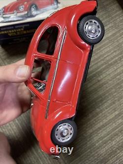 1960s TAIYO VOLKSWAGON BEETLE BUMP n GO BATTERY OPERATED TOY CAR IN BOX NOS