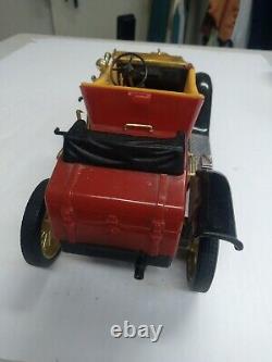 (1) Pre-owned Vintage Antique Designed Battery Operated Old Timer 238/438 Model