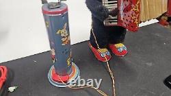 ACCORDION BEAR JAPAN Battery Operated Tin Litho