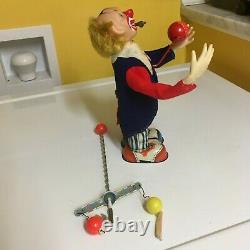 ALPS VINTAGE BATTERY OPERATED PINKY THE JUGGLING CLOWN. FULLY WORKING WithBOX