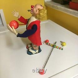 ALPS VINTAGE BATTERY OPERATED PINKY THE JUGGLING CLOWN. FULLY WORKING WithBOX