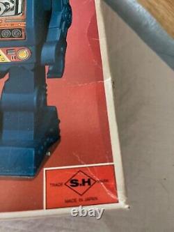 Attacking Robot Smoke made in japan battery operated with original box. Nice toy