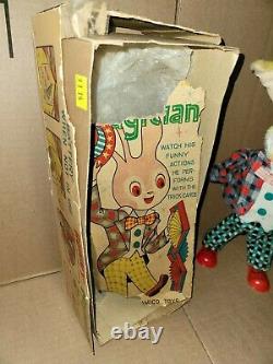 BUNNY THE MAGICIAN VINTAGE BATTERY OPERATED TOY ALPS JAPAN With ROUGH BOX AS IS