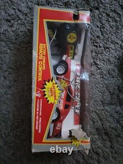 Battery Operated Remote Control Fire Chief Car Forward And Reverse V067