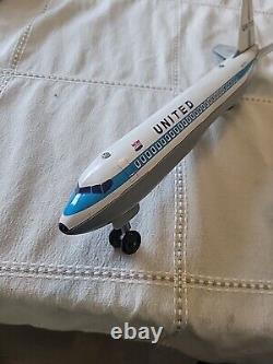 Boeing 737 Jet Plane United Airlines Tin Battery Toy Japan Works