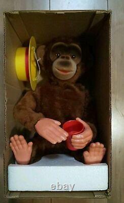 Extremely Rare Vintage ALPS products DICE THROWING MONKEY Powered Toy with Box
