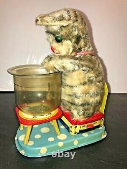 Hungry Cat Toy by Linemar Battery Operated 1950s