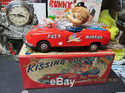 Kissing Couple Battery Operated In Box With Inserts Works Excellent + Japan 1960