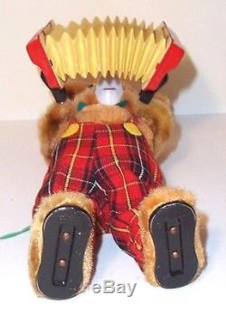 MIB 1950's BATTERY OPERATED BRUNO THE ACCORDION BEAR MUSICAL TIN LITHO TOY MINT