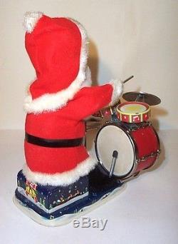 MINT 1950's BATTERY OPERATED HAPPY SANTA DRUMMING WITH LIGHTED EYES ALPS JAPAN