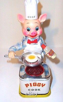 MINT 1950's BATTERY OPERATED PIGGY COOK TIN LITHO TOY JAPAN MIB works great