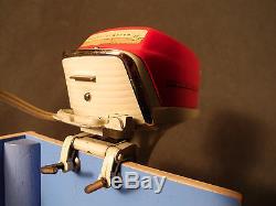 MINT, BOX Vintage 57 K&O Scott-Atwater 40 HP Battery Operated Toy Outboard Motor
