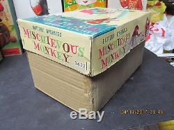 MISCHIEVOUS MONKEY BATTERY OPERATED TOY IN BOX 1950s WORKS NEAR MINT JAPAN
