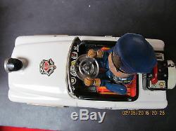 MYSTERY POLICE CAR BATTERY OPERATED IN BOX JAPAN NEAR MINT TIN LITHO WORKS 50's
