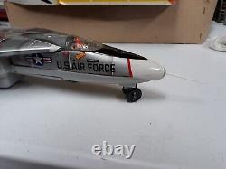 NOMURA GRUMMAN F111A JET FIGHTER TIN Japan Battery operated WORKS VIDEO