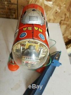 ORIGINAL Tin Yonezawa Battery Operated Remote Moon Explorer M-27 Toy Japan space