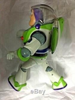 Orig Disney TOY STORY Talking BUZZ LIGHTYEAR Action Figure Thinkway 1995 with Box