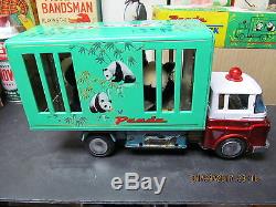 PANDA TRUCK BATTERY OPERATED IN BOX RED CHINA 50s RARE NEAR MINT WORKS ME-755