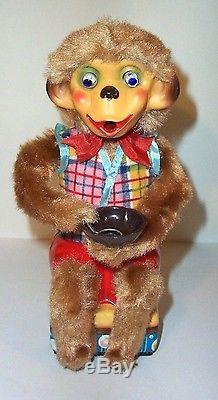 PRISTINE MINT 1950's BATTERY OPERATED BUBBLE BLOWING MONKEY TIN LITHO TOY MIB