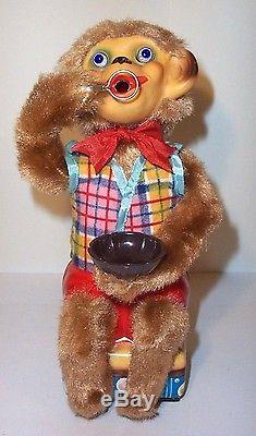 PRISTINE MINT 1950's BATTERY OPERATED BUBBLE BLOWING MONKEY TIN LITHO TOY MIB
