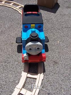Pick up Only Peg Perego Thomas the Train ride on with circle track sandwich il