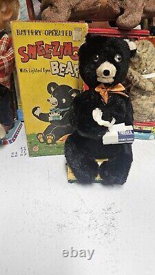 RARE 1950s Linemar Japan Battery Operated Kleenex Sneezing Bear Toy in Box