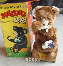 RARE 1950s Linemar Japan Battery Operated Kleenex Sneezing Bear Toy in Box
