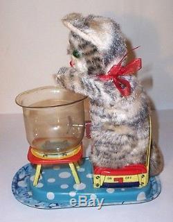 RARE 1960's LINEMAR BATTERY OPERATED HUNGRY CAT TIN LITHO TOY JAPAN MARX working