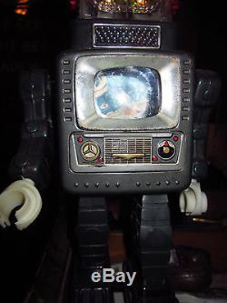 Rare Vintage Original 1960s Antennea Robot Space Battery Op Toy