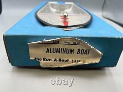 RARE Vintage Silver-Line Aluminum Toy Boat / Oak Park Tool & Die Co in Box
