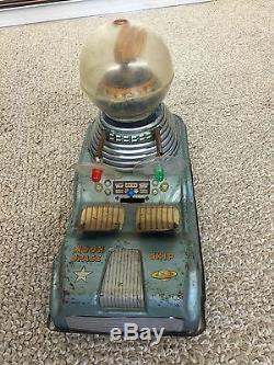 Rare Japan 1950's Tin Litho Battery Operated Moon Car Space Robot Toy Works