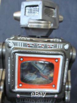 Robot Mars King Caterpillar SH Horikawa battery operated with t. V. And siren