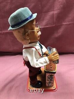 Rosco Charley Weaver Bartender Vintage Tin Toy, Battery Operated Works