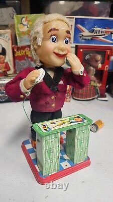 Sam The Shaving Man Plaything Japan Battery Operated Tin Litho