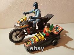 Tin Toy 1970 battery operated BATMAN AND ROBIN ON SIDECAR incomplete, see pics