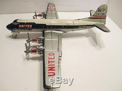 UNITED AIRLINES DC-7-C BATTERY OPERATED EXCELLENT PLUS COND WITH BOX WORKS GOOD