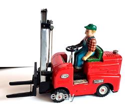 VINTAGE 1950'S BATTERY OP. S-1002 FORKLIFT WithOPERATOR MODERN TOYS JAPAN