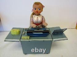 VINTAGE LINEMAR Tin Toy Miss Friday The Typist Battery operated Retro made Japan