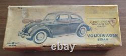 VW Volkswagen Sedan 960 Battery Operated Bump and Go Action Works Original Box