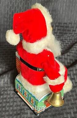 Vintage 1950's Japan Tin Battery Operated Light Up Motion Santa Claus In Box