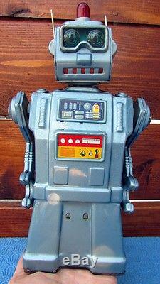 Vintage 1950's Yonezawa Directional Robot 1957 Battery Operated Space Toy Japan