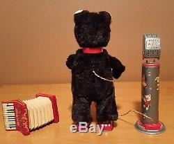 Vintage 1950s Battery Operated Accordion Bear Tin ALP co Toy Rare Animated