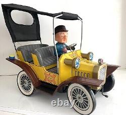 Vintage 1961 Hubley Mr. Magoo Battery Operated Tin Litho Car WORKS