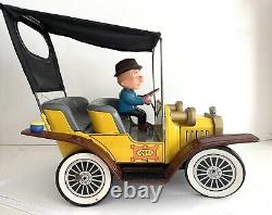 Vintage 1961 Hubley Mr. Magoo Battery Operated Tin Litho Car WORKS