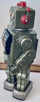 Vintage'80s Horikawa Star Strider Robot Green Battery Operated Tin Toy Japan